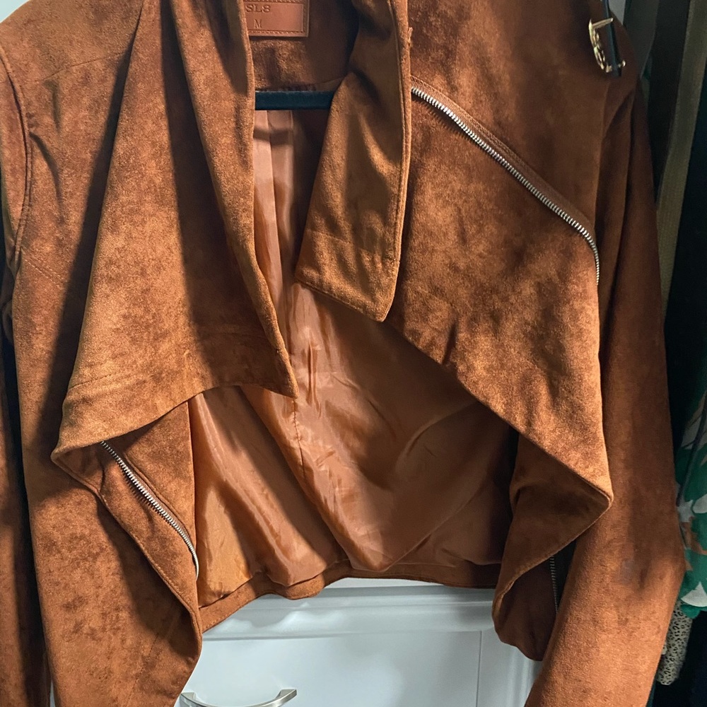 Wore once - Picture 2 of 3